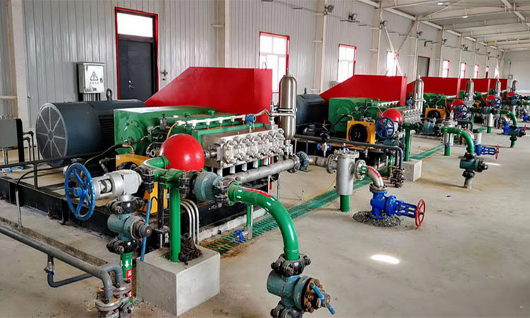 Reciprocating pumps for oilfield water injection